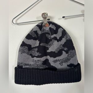 BNWOT Lululemon Room For Warmth Beanie Hat Black/Gray